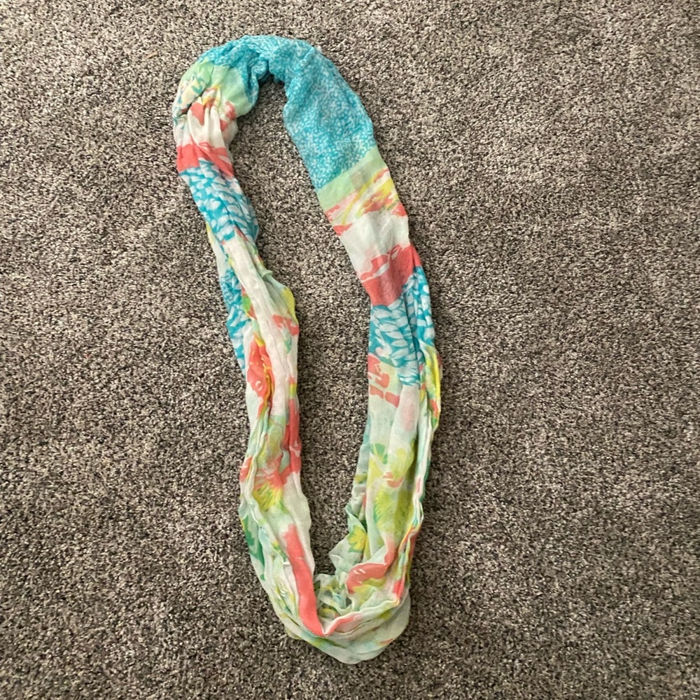 Colorful scarf!